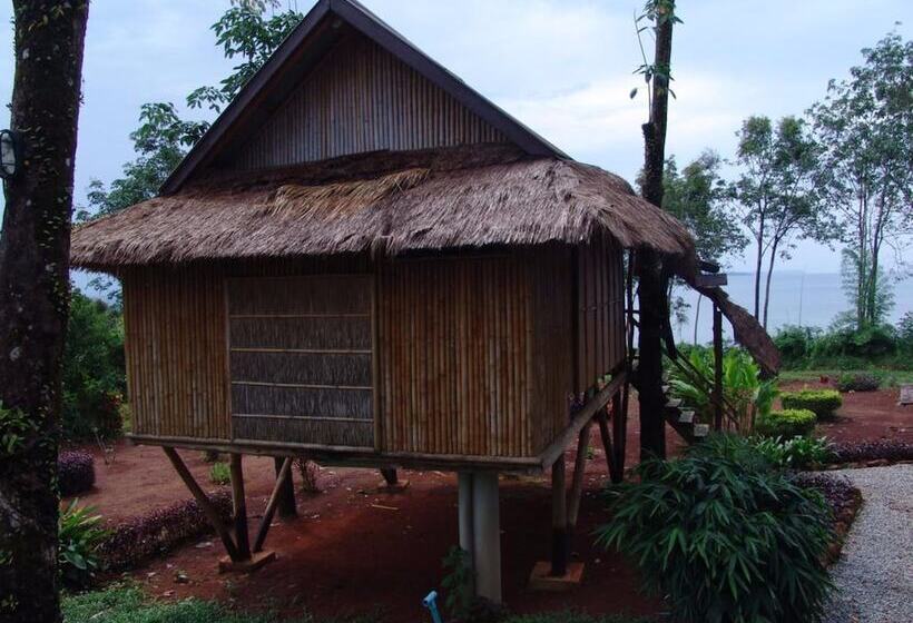 Bamboo Hideaway Resort