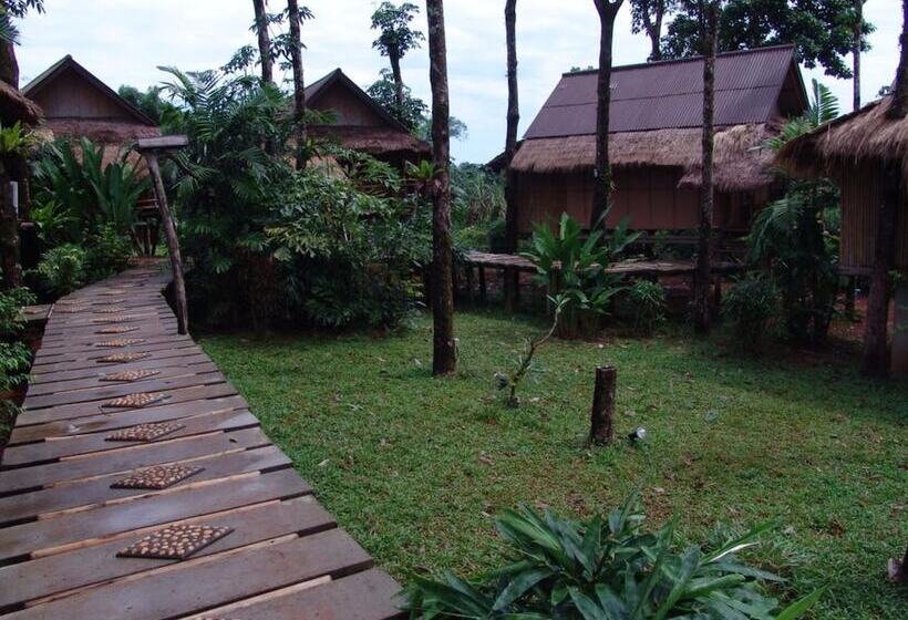 Bamboo Hideaway Resort