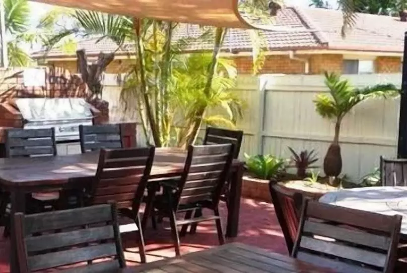 Cleveland Visitor Villas Motel