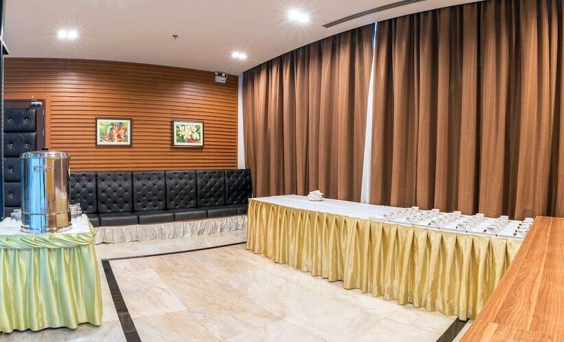 בית מלון כפרי Buri Sriphu