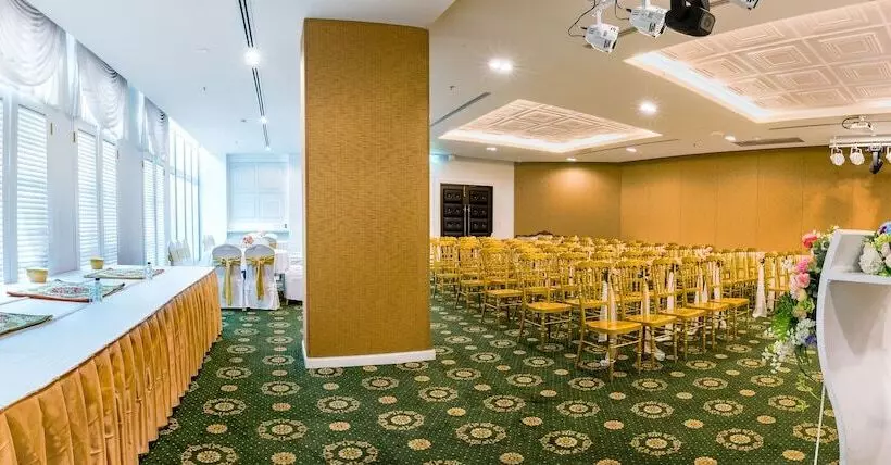 בית מלון כפרי Buri Sriphu