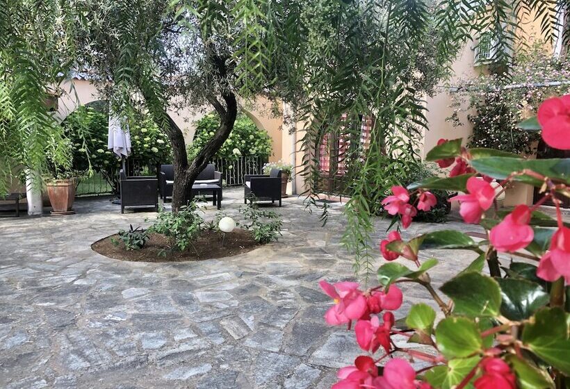 هتل Chambres D Hôtes Le Clos Des Oliviers