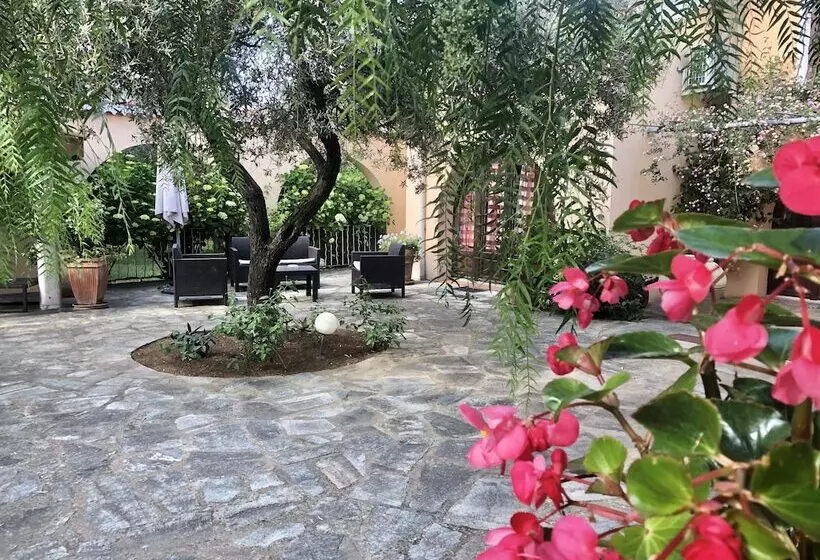 هتل Chambres D Hôtes Le Clos Des Oliviers