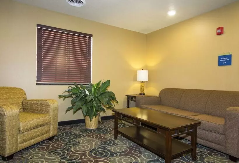 Отель Cobblestone Inn & Suites  Corry