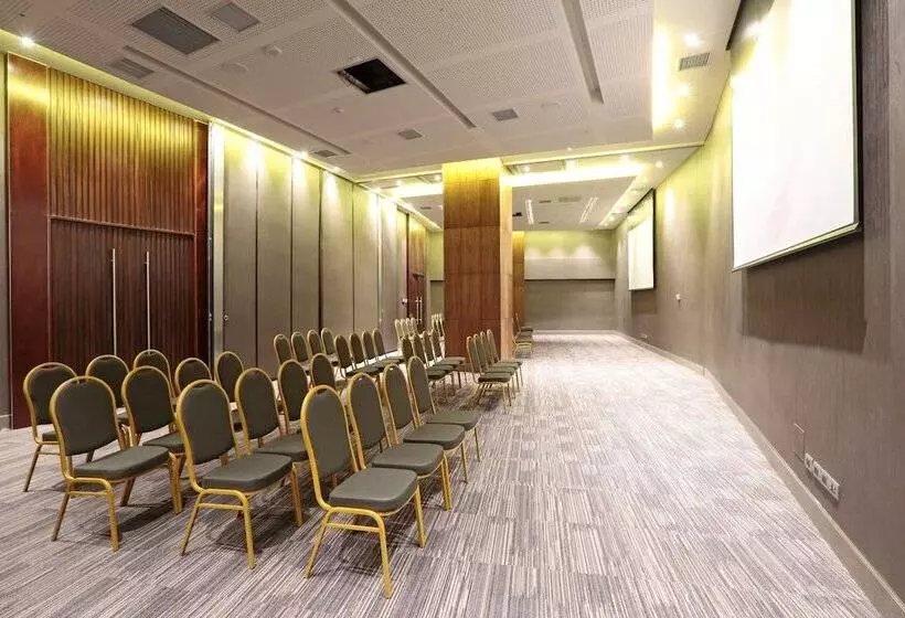 酒店 Doubletree By Hilton Santiago Kennedy