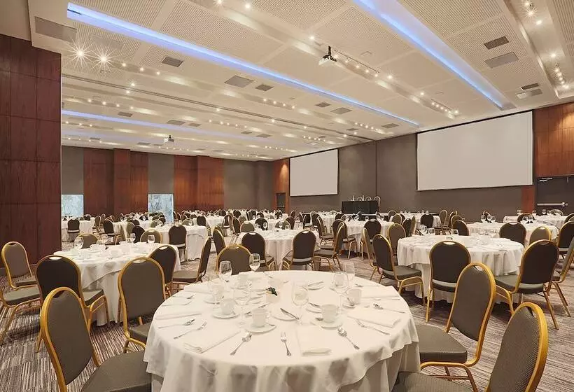 酒店 Doubletree By Hilton Santiago Kennedy