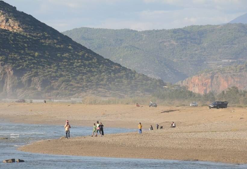 فندق Koru Beach Club