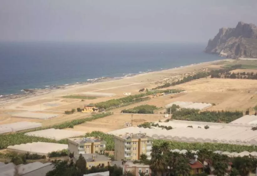 هتل Koru Beach Club