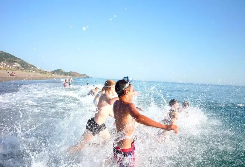 هتل Koru Beach Club