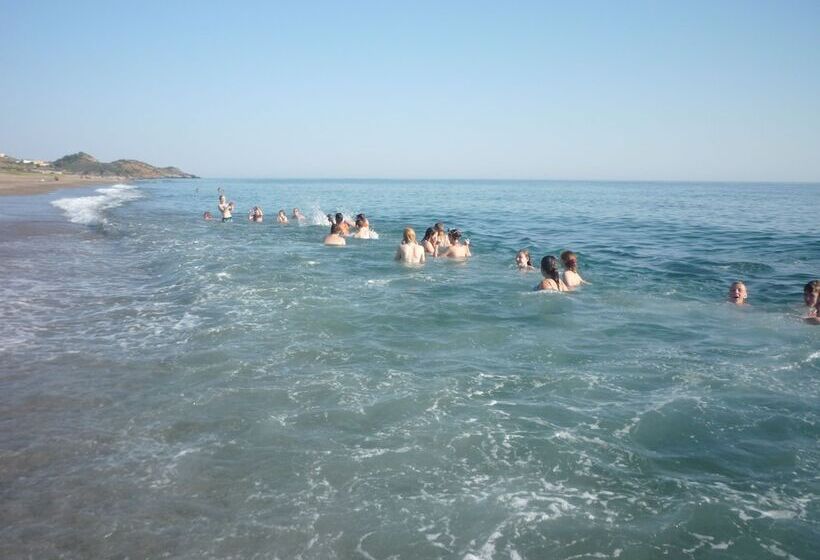 فندق Koru Beach Club