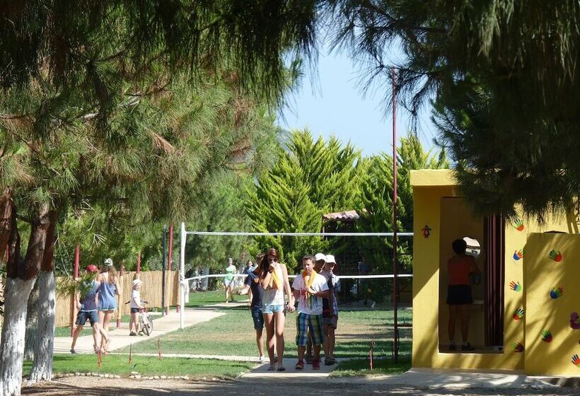 فندق Koru Beach Club