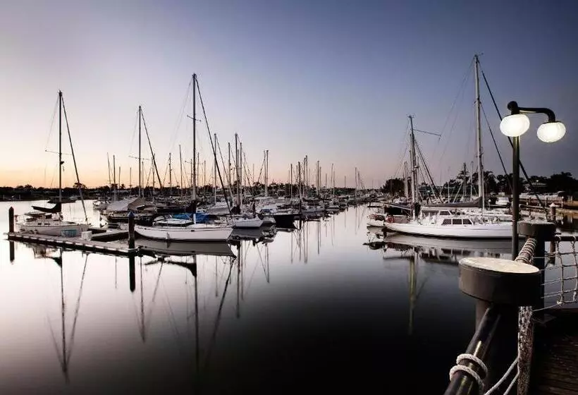 Hotel Nightcap At Kawana Waters