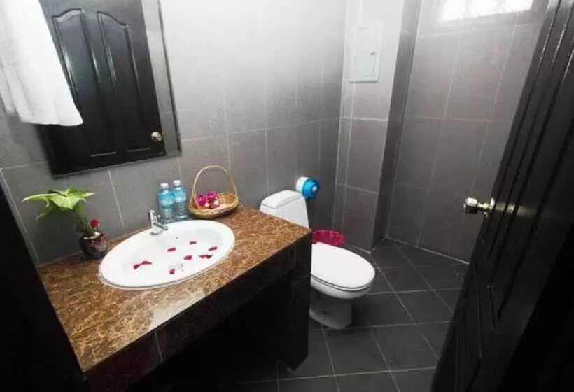 هتل Parent Heritage Angkor Villa