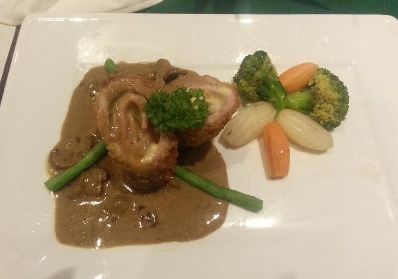 هتل Parent Heritage Angkor Villa