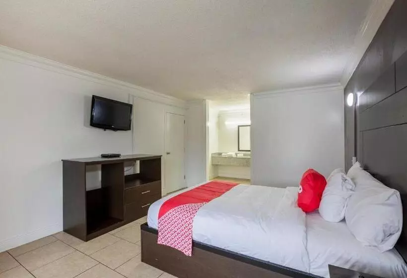 Hotelli Travelodge By Wyndham Baton Rouge East