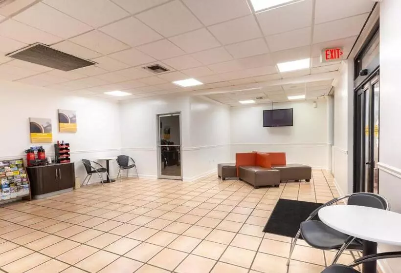 Hotelli Travelodge By Wyndham Baton Rouge East