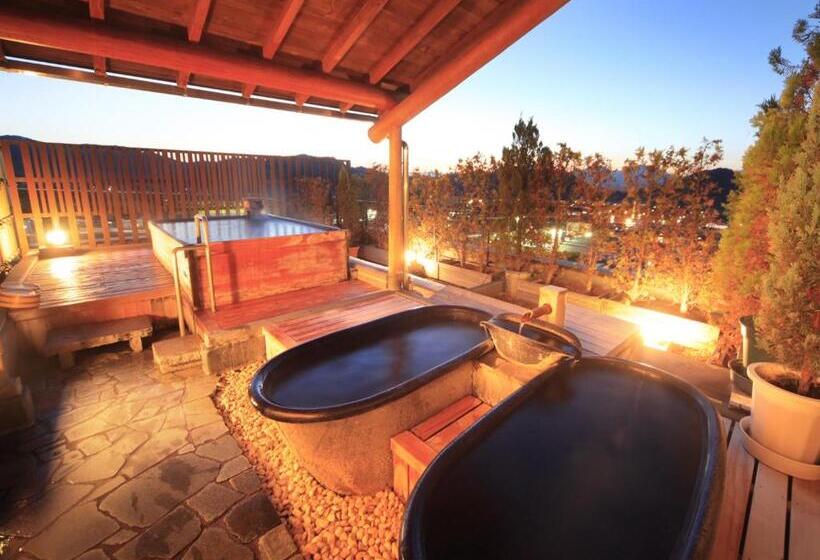 בית מלון כפרי Tsubakino