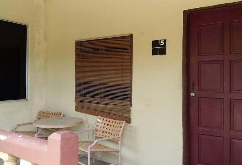 פנסיון Cenang Rest House