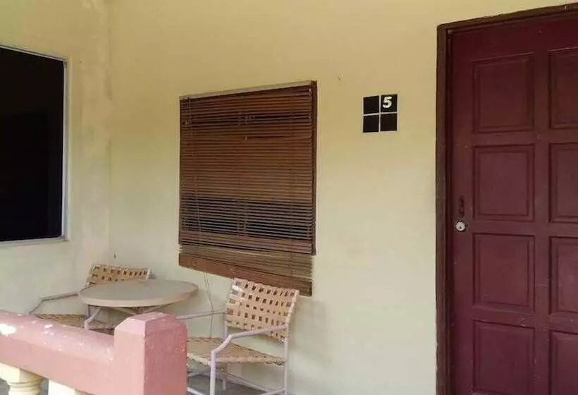 Pensión Cenang Rest House