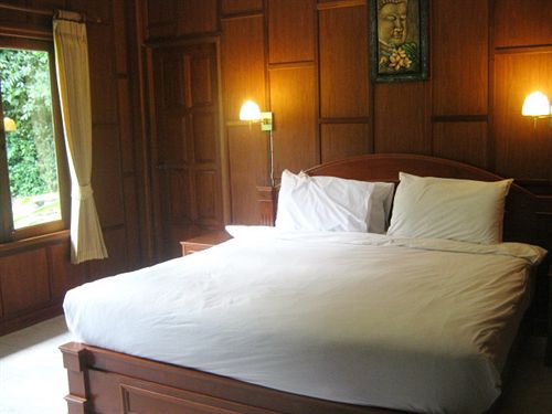 Baan Laem Noi Villa S