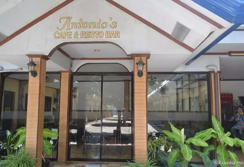 בית מלון כפרי Antonio S Apartelle & Suites