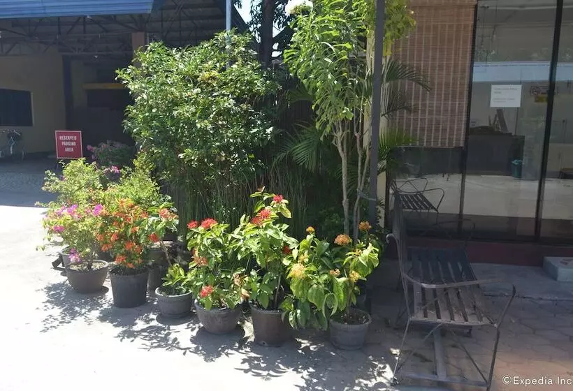 בית מלון כפרי Antonio S Apartelle & Suites