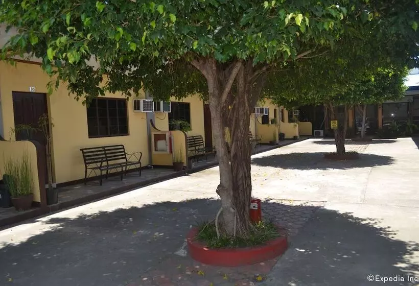 בית מלון כפרי Antonio S Apartelle & Suites