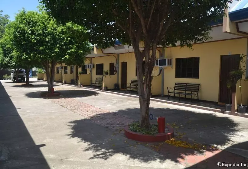 בית מלון כפרי Antonio S Apartelle & Suites