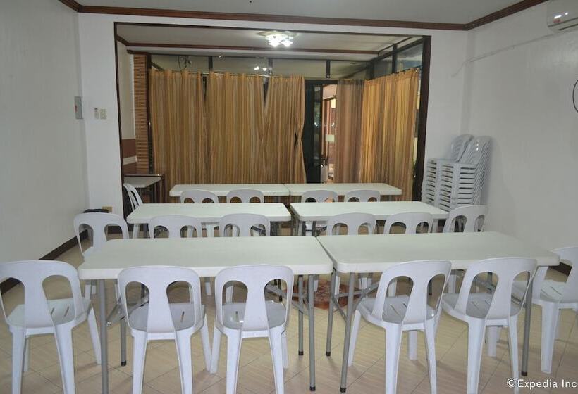 בית מלון כפרי Antonio S Apartelle & Suites