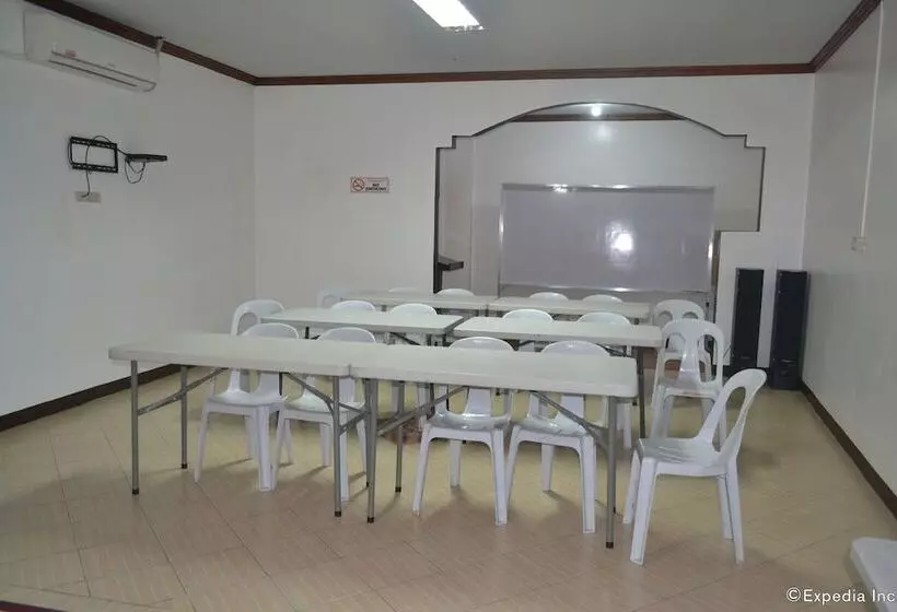 בית מלון כפרי Antonio S Apartelle & Suites