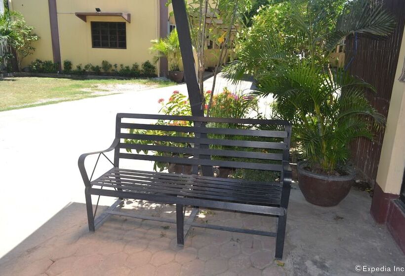 בית מלון כפרי Antonio S Apartelle & Suites