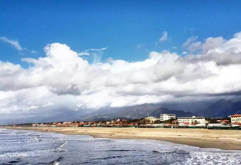 Отель Residenza Alberghiera Italia