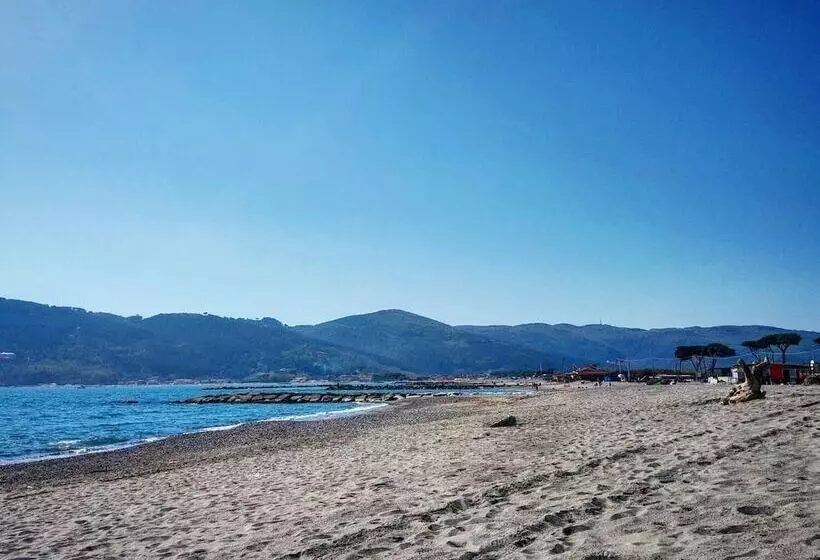 Отель Residenza Alberghiera Italia