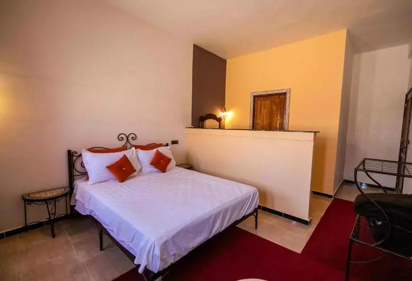 Отель Auberge Sahara