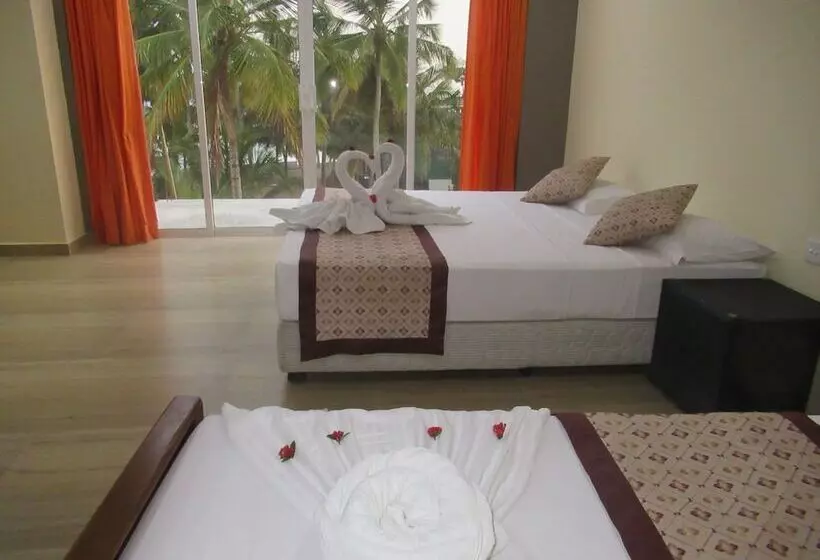 Hotel Ceylon Sea