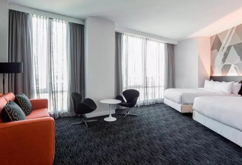 Hotelli Courtyard By Marriott Long Island City/new York Manhattan View
