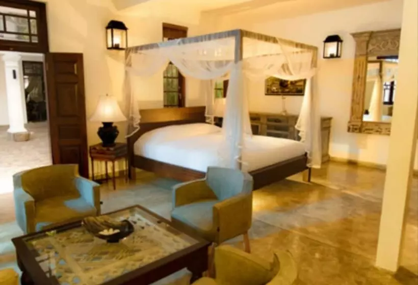 Hotel D Pavilion Boutique