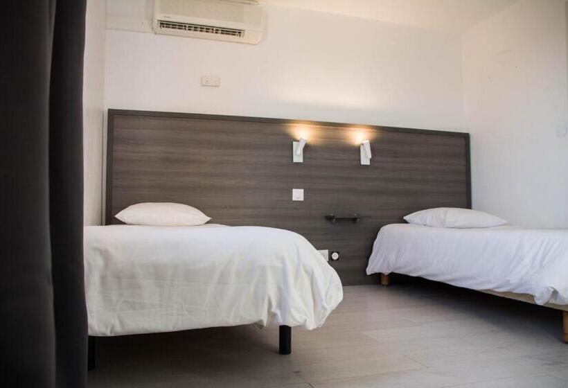 בית מלון כפרי Hôtel Althea   Piscine Et Sauna