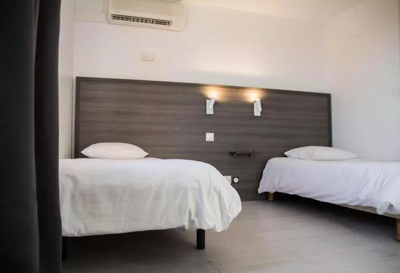 هتل Hôtel Althea Piscine Et Sauna