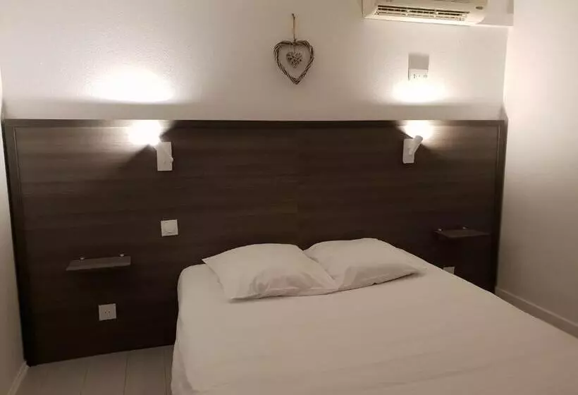 هتل Hôtel Althea Piscine Et Sauna