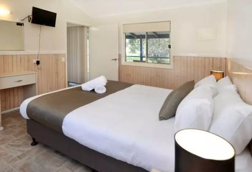 Отель Reflections Evans Head Holiday Park