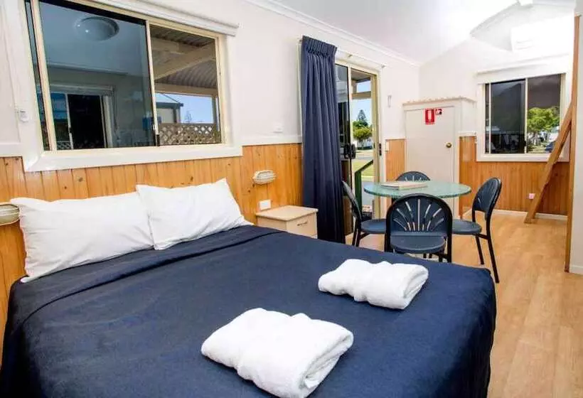 Отель Reflections Evans Head Holiday Park