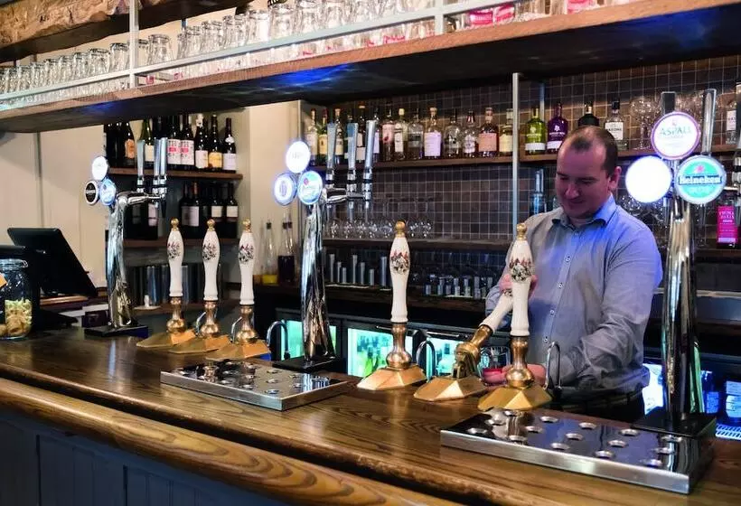 هتل Royal Oak At Keswick