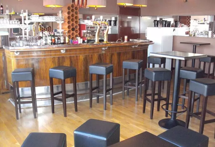 ホテル Bar Restaurant Saint Paul