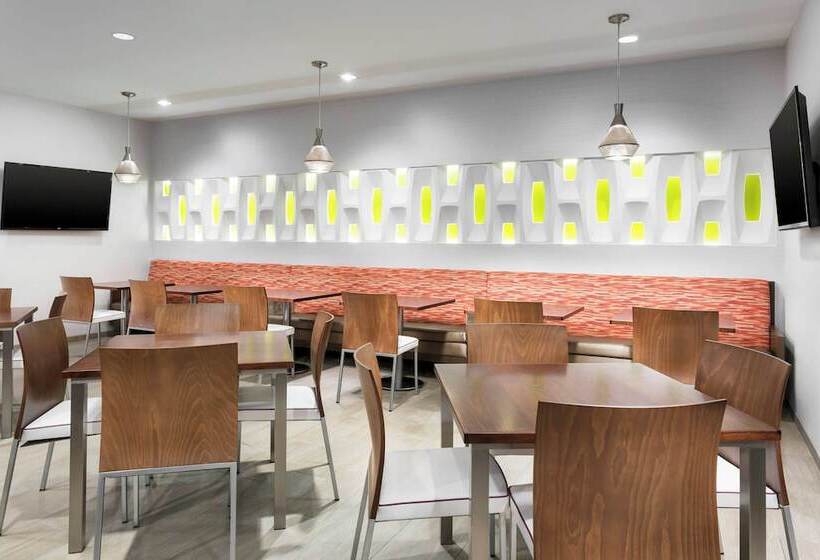 فندق Springhill Suites By Marriott San Diego Mission Valley