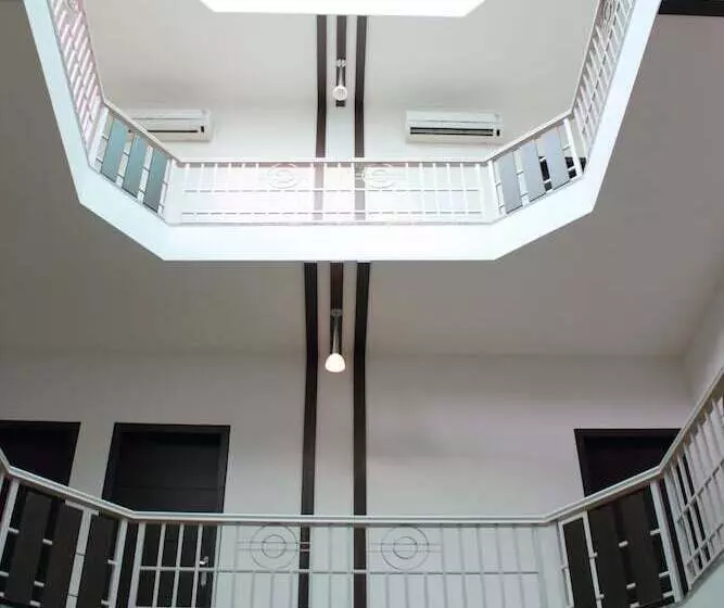 ホテル Stately Suites  Mg Road