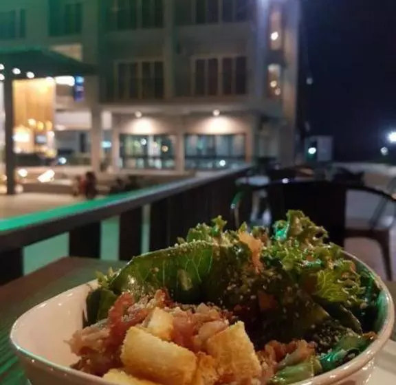 Отель The Peak Boutique