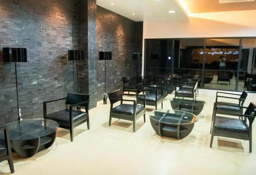 Отель The Peak Boutique