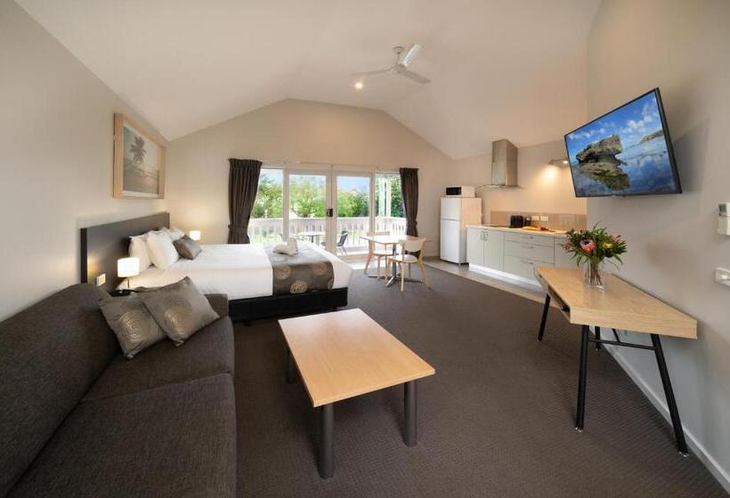 فندق على الطريق Boathouse Resort Studios And Suites