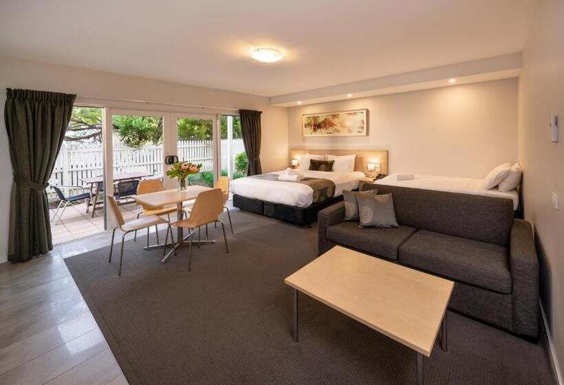 فندق على الطريق Boathouse Resort Studios And Suites